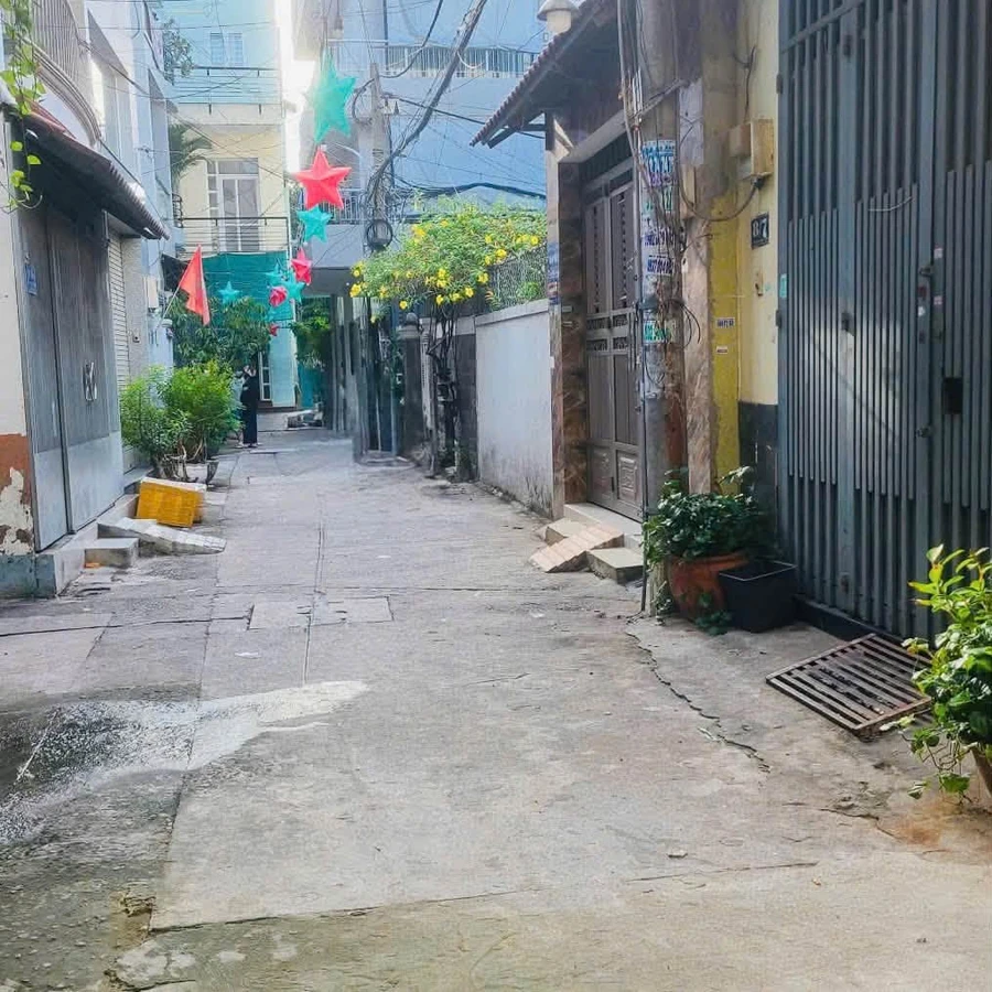Bán nhà 3 tầng 4x16m hẻm 4m, 3PN 4WC, giá 6,8 tỷ, Tân Quý, Tân Phú - Ảnh 1