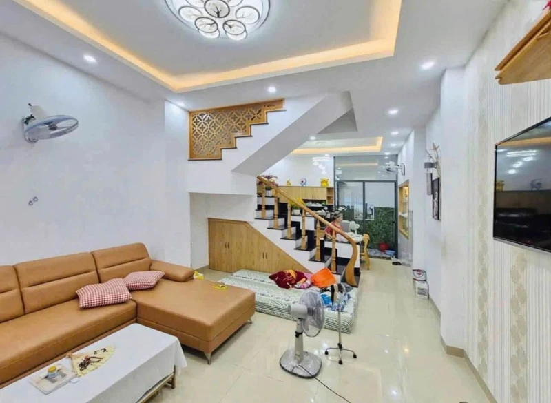 Bán nhà 1 trệt 2 lầu hẻm ô tô đường Thống Nhất Mới, Phường 8, Vũng Tàu, 42m2, 5,2 tỷ