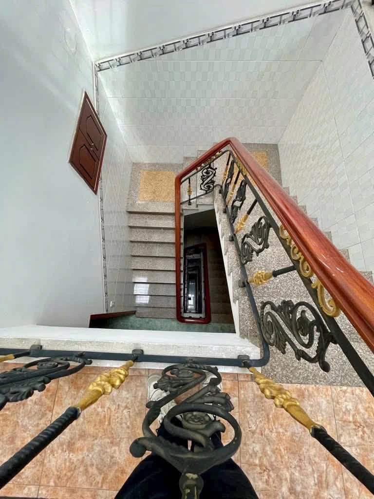 Bán nhà mặt tiền kinh doanh đường Bình Phú 1, 4x19,5m, 5 tầng, 11,5 tỷ, Quận 6 - Ảnh thu nhỏ 4