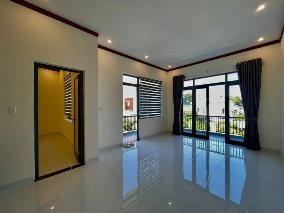 Bán nhà 2 tầng 93m2 Nguyễn Chí Thanh, Quận 5 - Ảnh thu nhỏ 5