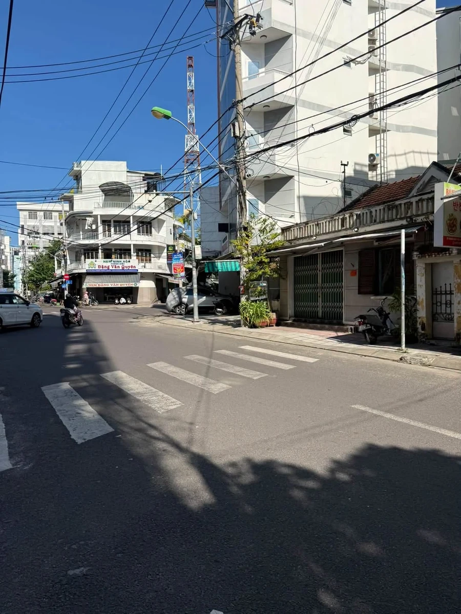 Bán nhà 4 tầng mặt tiền Hoàng Văn Thụ, 140m², Nha Trang, 21,5 tỷ - Ảnh 1