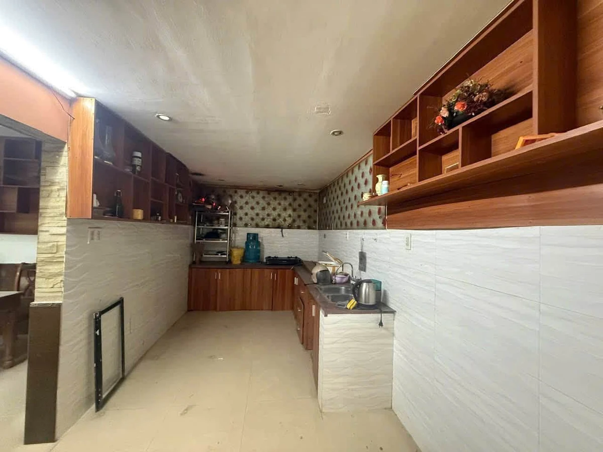 Bán nhà 2 tầng mặt tiền 78m2 tại Bà Triệu, Huế - 4.2 tỷ - Ảnh 1