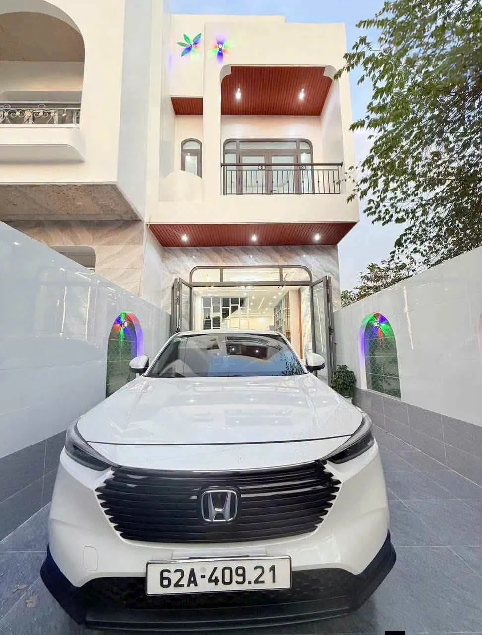 Bán nhà lầu 4PN, 158m² tại Cần Giuộc, Tây Ninh - 3 tỷ 300 - Ảnh 1