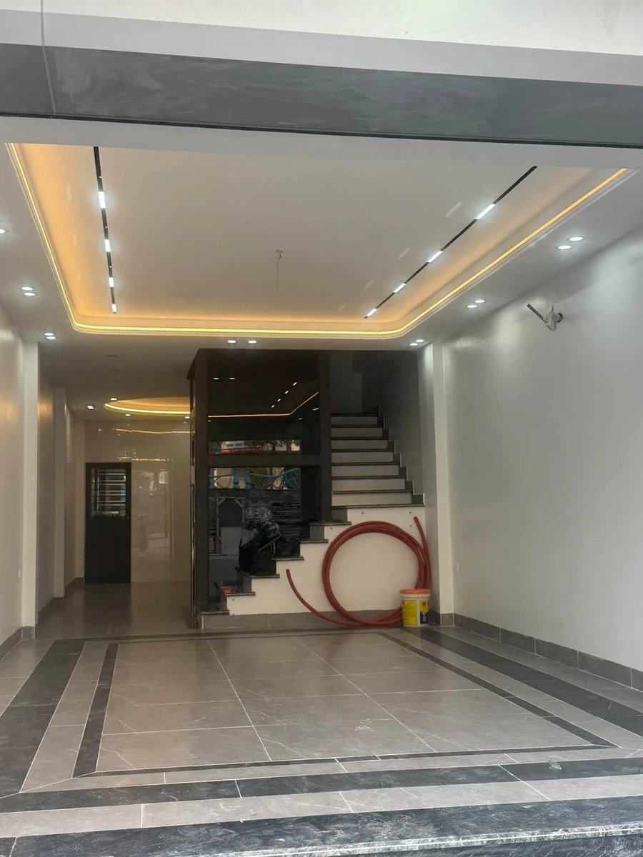 Bán nhà 5 tầng mặt phố Nguyễn Văn Cừ, Quảng Ninh, 74m² - Ảnh thu nhỏ 3