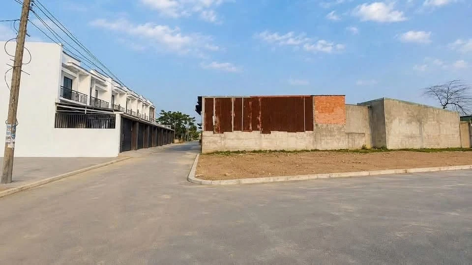 Bán cặp góc 2 mặt tiền 235m² gần Đồng Khởi, Quận 1 - Ảnh thu nhỏ 2