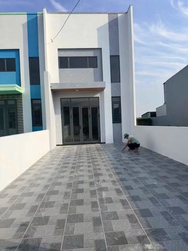 Bán nhà 5x40m 3 phòng ngủ, sân rộng tại Tân Định, Bến Cát, Bình Dương