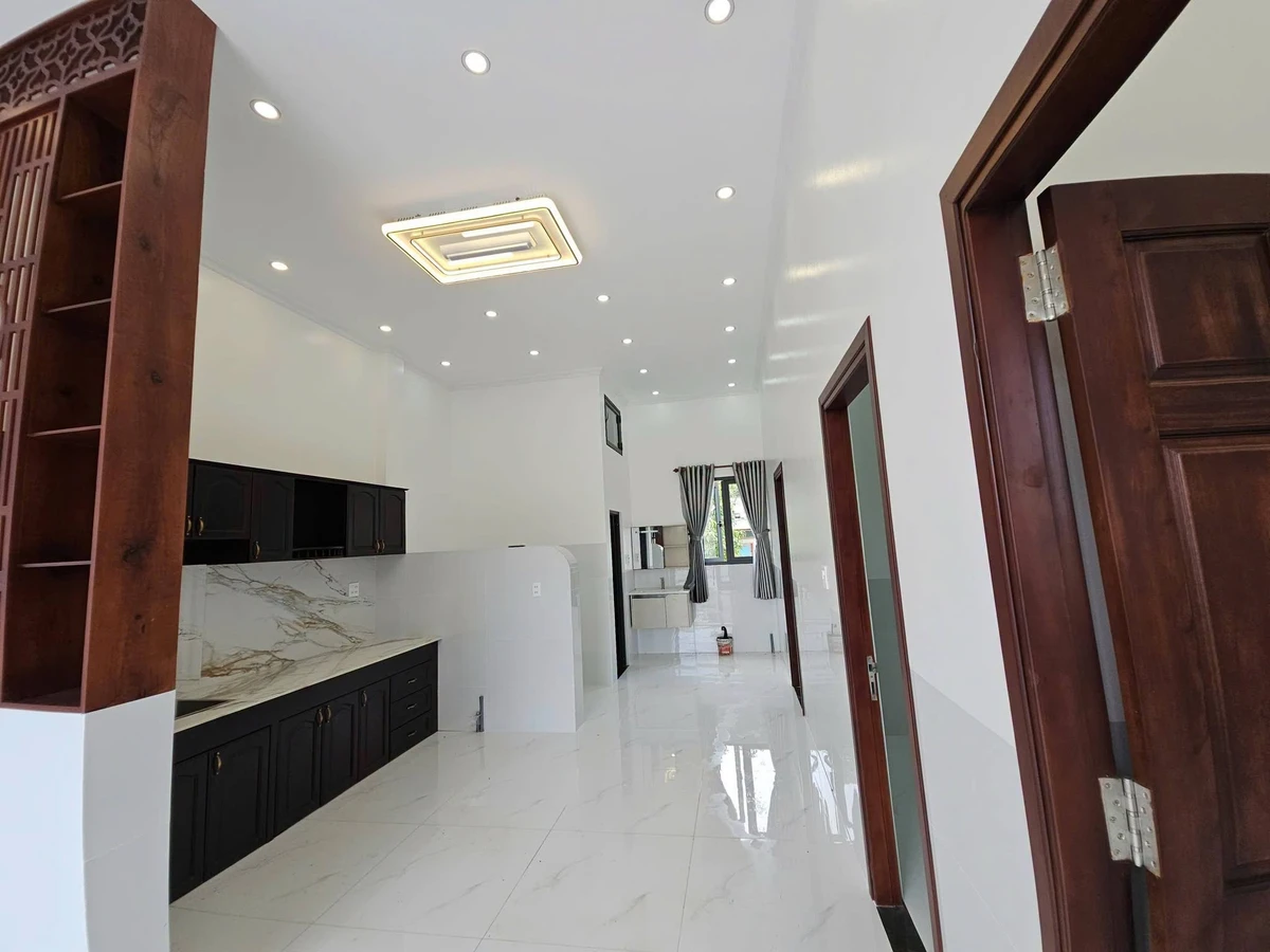 Bán nhà cấp 4 ngang 8m, đất 260,8m2, 3 phòng ngủ, giá 2,1 tỷ tại Phường An Xuyên, Cà Mau - Ảnh thu nhỏ 2
