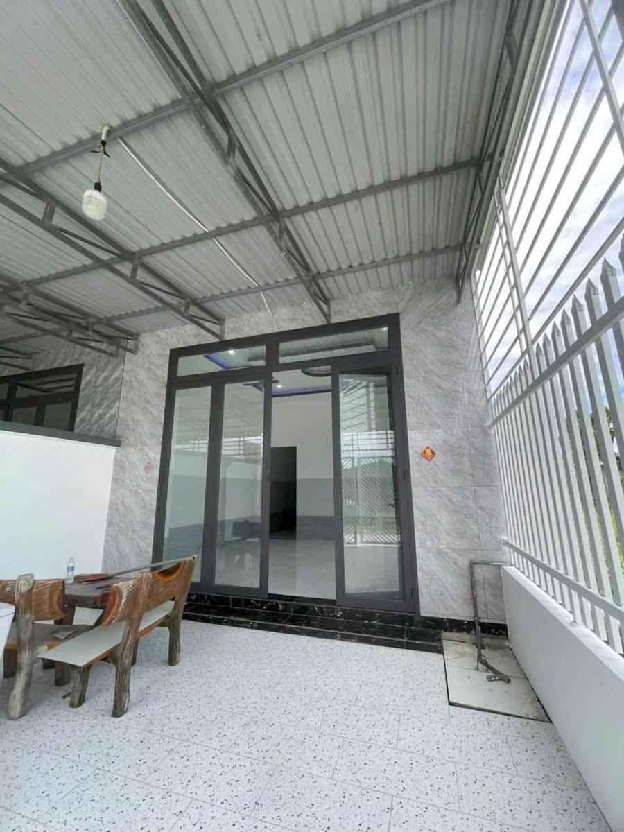 Bán nhà 2 phòng 115m² Nguyễn Chí Thanh, Tây Ninh - Ảnh 1