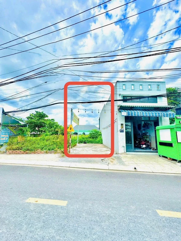 Bán nhà 1 trệt 1 lầu 160m² sân vườn 20m Long Bình Mới 627b