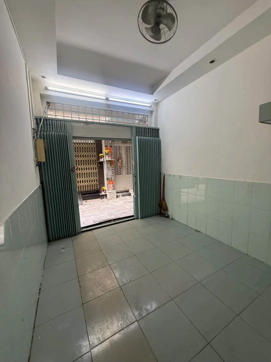 Bán nhà hẻm 64m² 2PN 2WC Lạc Long Quân Quận 11 - Ảnh thu nhỏ 4