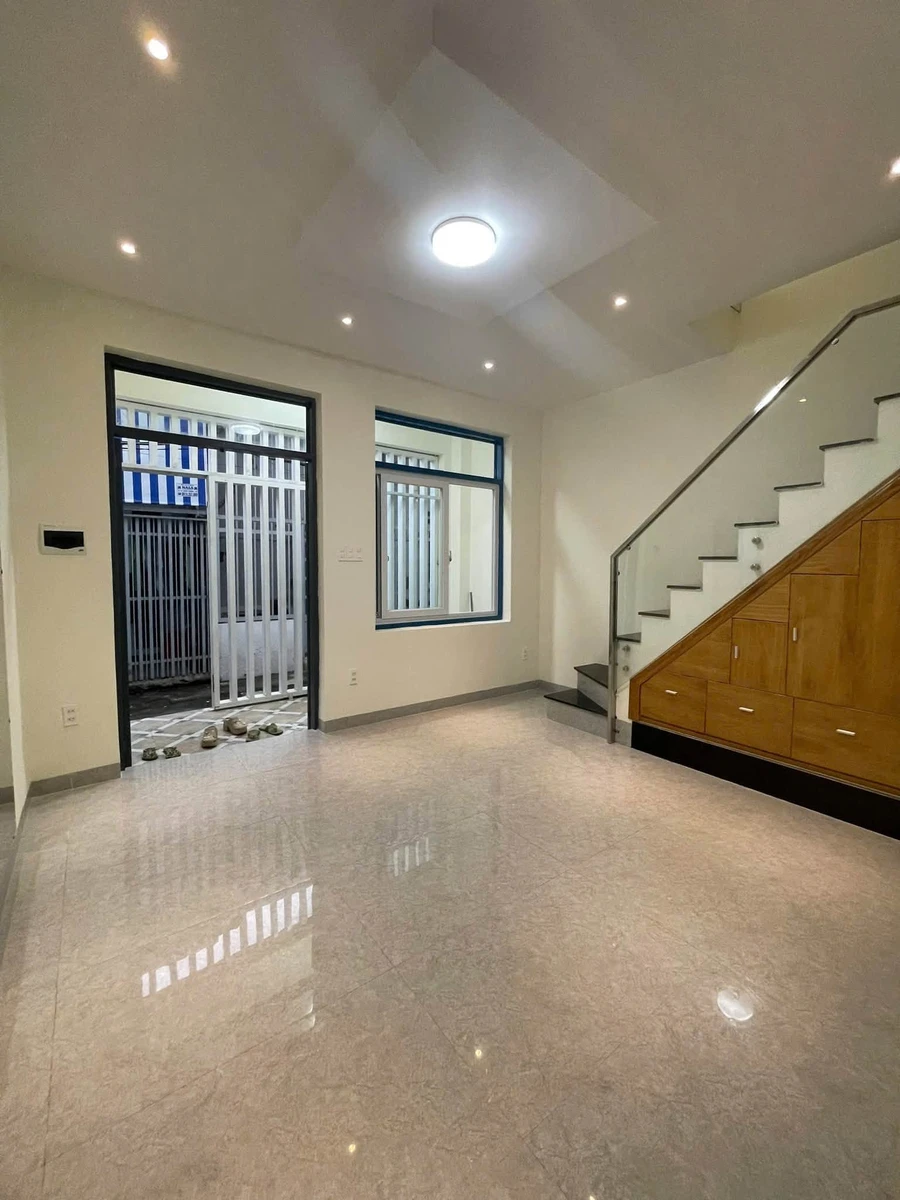 Bán nhà phố 42,6m2 hẻm Củ Chi, Bắc Nha Trang, cách biển Hòn Chồng 300m, giá 3,9 tỷ - Ảnh thu nhỏ 2