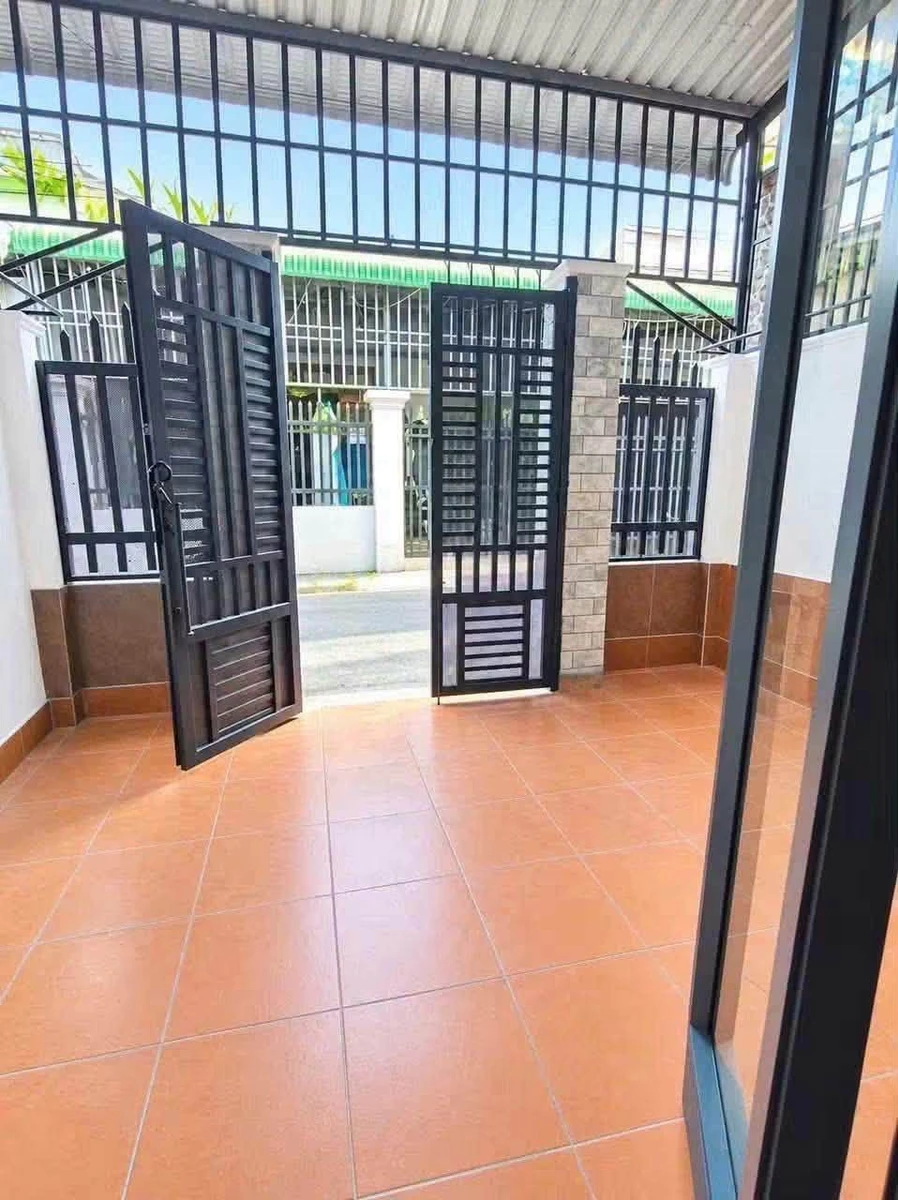 Bán nhà gác lửng 4x16m, 2 phòng ngủ, thổ cư 100% hẻm 385 Lê Hồng Phong, Phú Hòa, Thủ Dầu Một - Ảnh 1