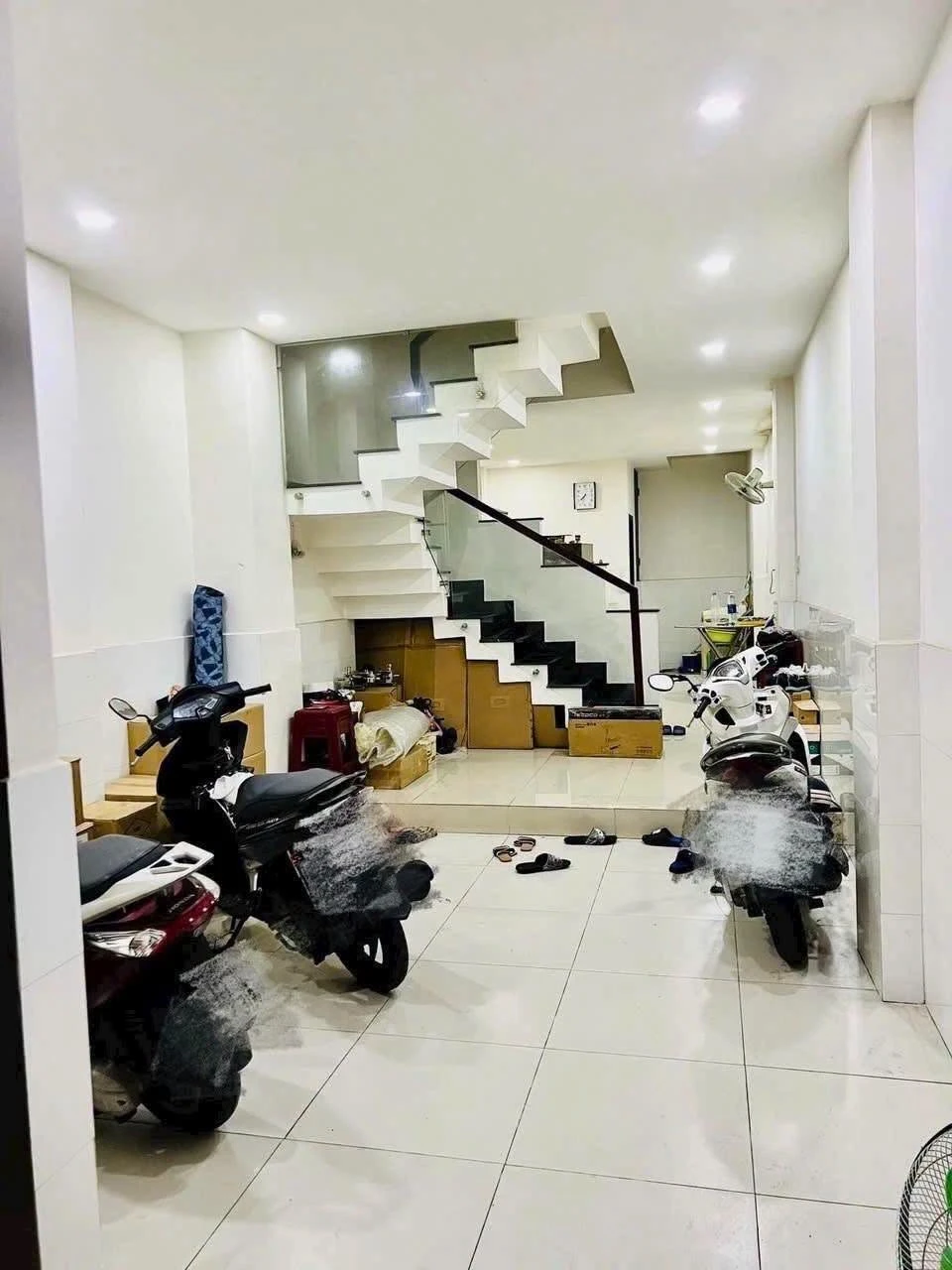 Bán shophouse mặt tiền Võ Trường Toản Q.5, 61m², 5 tầng, 11.3 tỷ - Ảnh 1