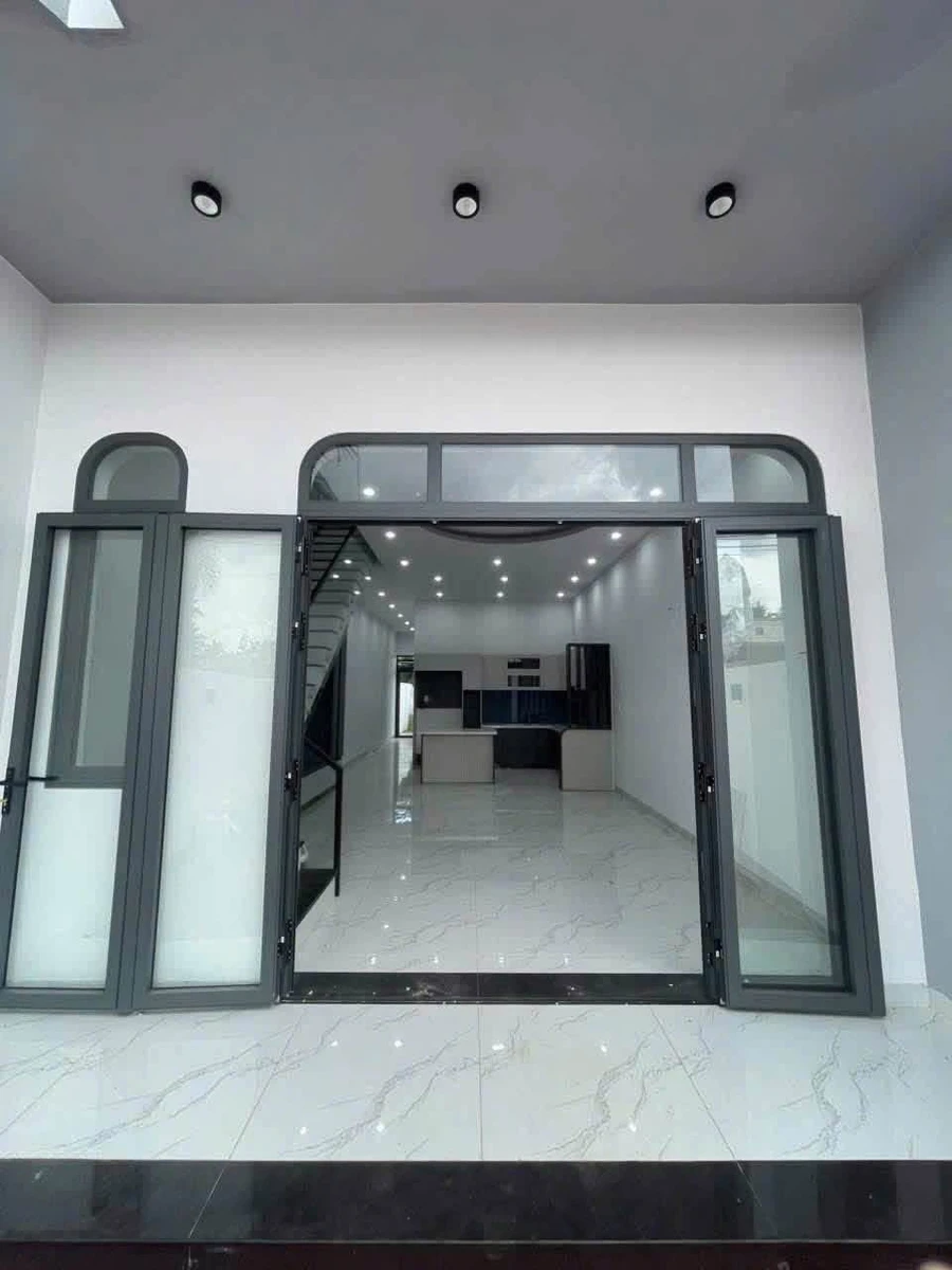 Bán nhà 2 tầng 120m² 3PN gần Võ Nguyên Giáp, Quận 7 - 2.5 tỷ - Ảnh 1