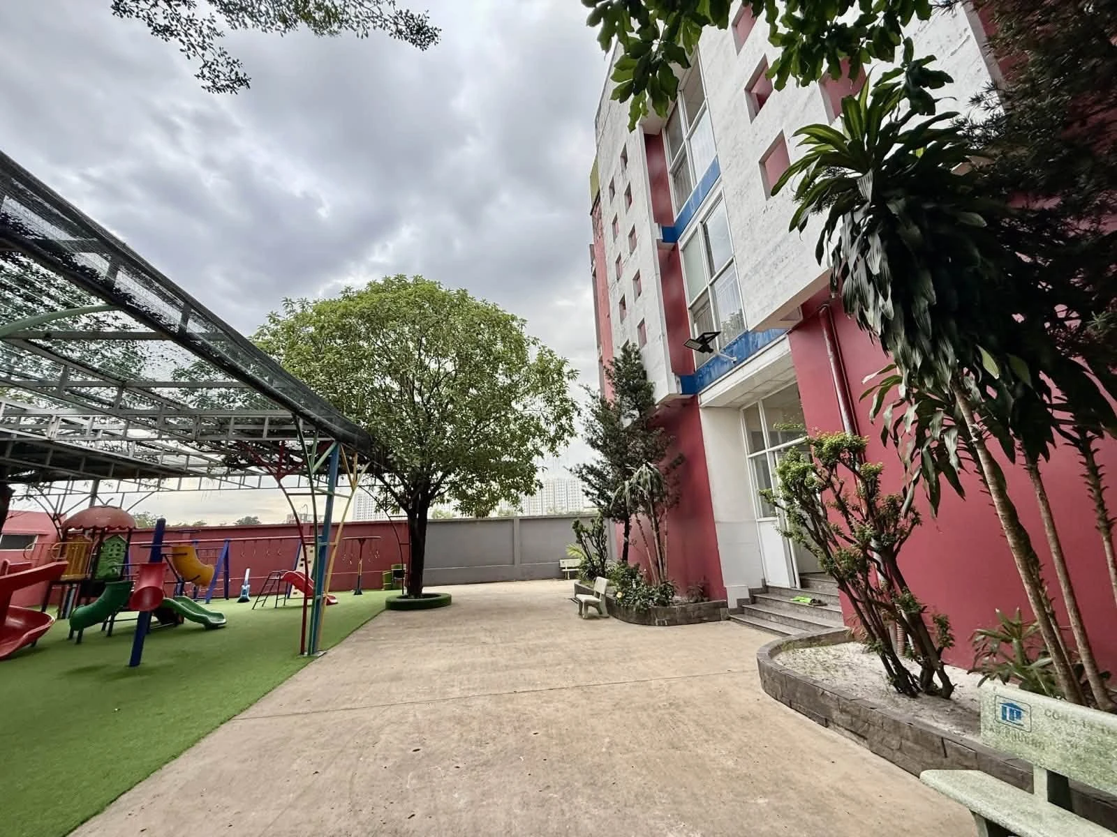Bán khuôn đất 4.439m² có nhà 4 tầng gần Coopmart Tam Bình, Thủ Đức, giá 200 tỷ - Ảnh 1