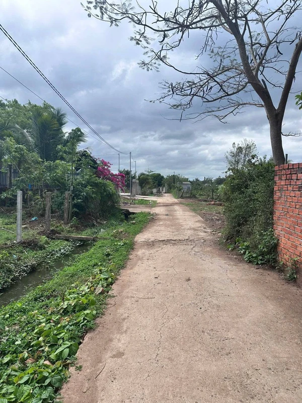 Bán đất nền 200m² ngay sau Chợ Eakao, giá 1 tỷ 150 triệu