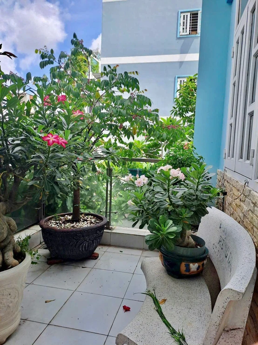 Bán nhà Quận 4, 1 trệt 2 lầu, 4PN, sàn 147m², giá 8,2 tỷ - Ảnh thu nhỏ 5