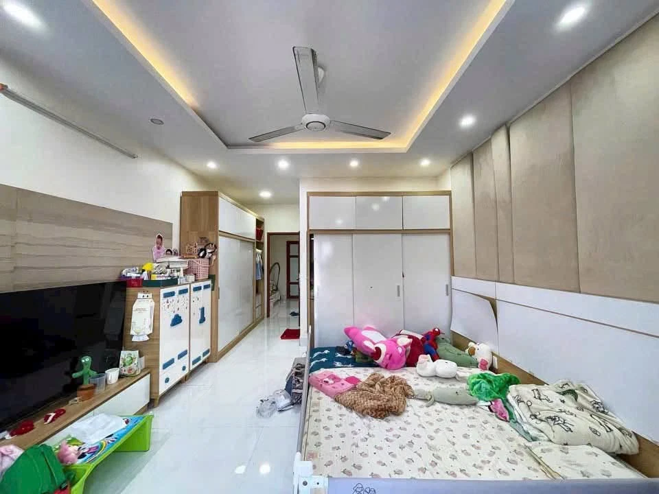 Bán nhà 4 tầng 92m2 mặt đường Hoàng Thế Thiện, Hải Phòng, giá 13 tỷ - Ảnh thu nhỏ 5
