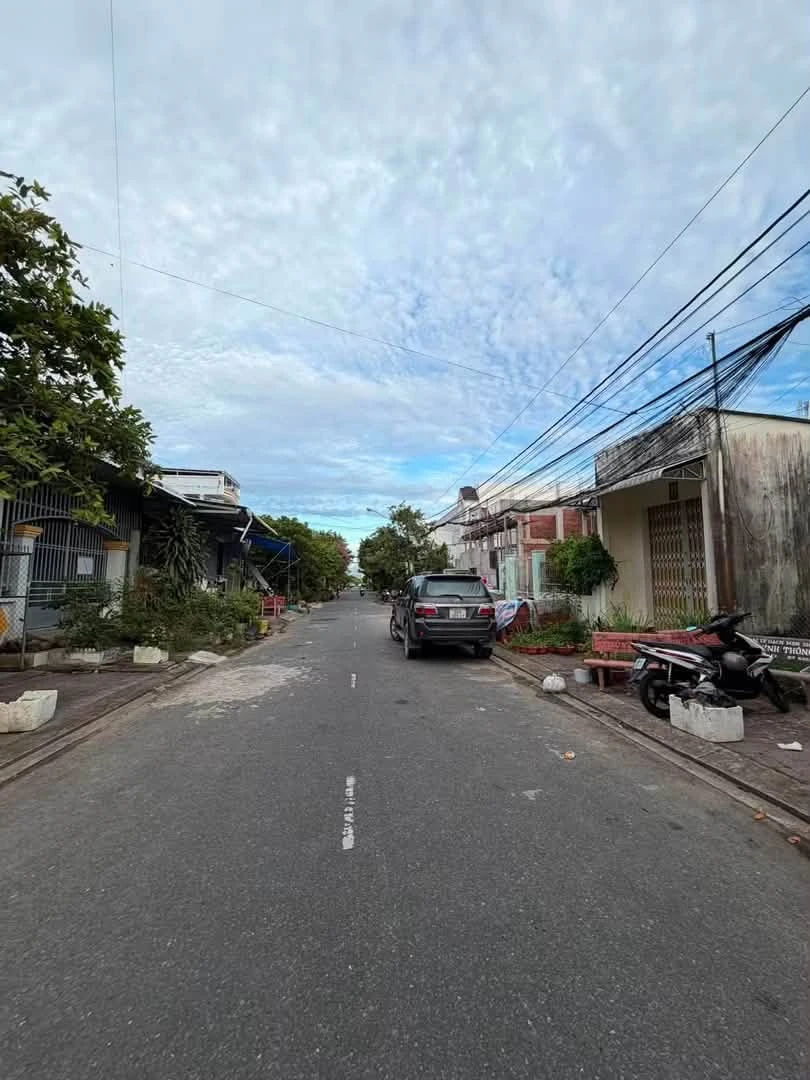Bán nhà 200m2 toàn thổ cư gần chợ Phường 8, Quận 8 - Ảnh 1