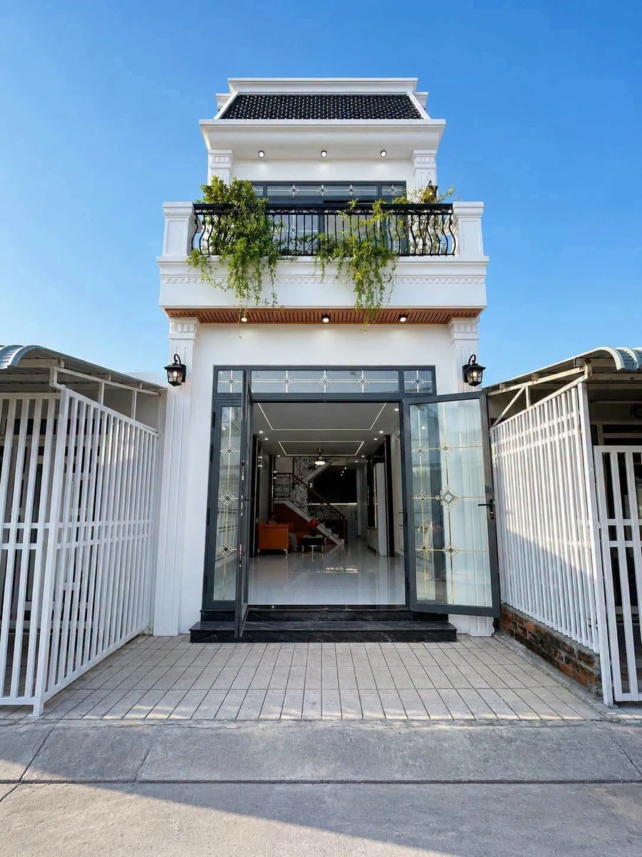 Bán nhà 1 trệt 1 lầu mặt tiền Nam Cao, Rạch Giá, 60m2, giá 2 tỷ 450 triệu - Ảnh 1