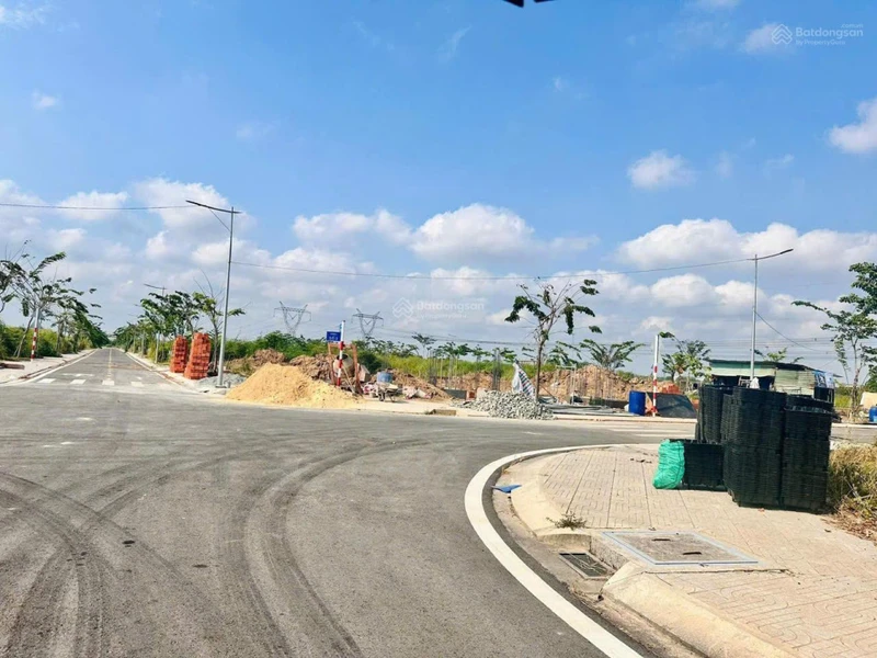Chỉ 1,268 tỷ/108m2 6x18m đất thổ cư sổ sẵn cạnh Ga Metro Suối Tiên Long Thành giá 1,268 tỷ bao thuế