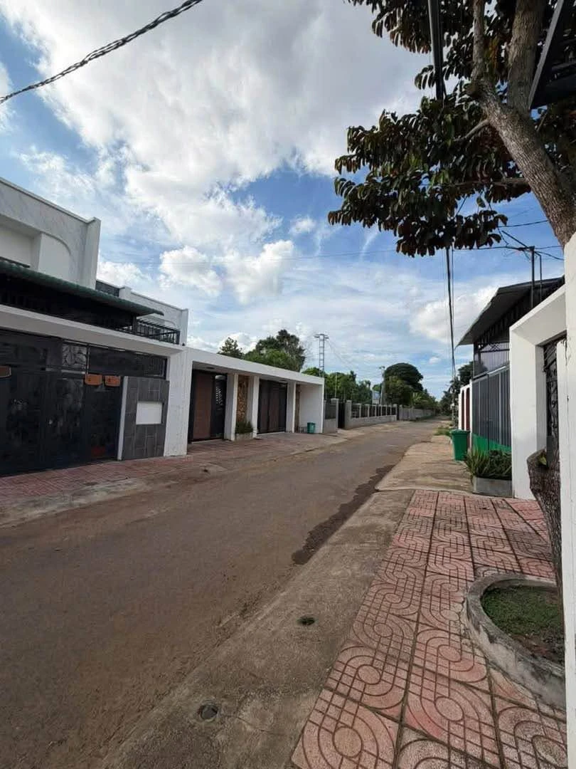 Bán nhà phong cách Nhật 322m² 3 phòng, Buôn Ma Thuột - Ảnh 1