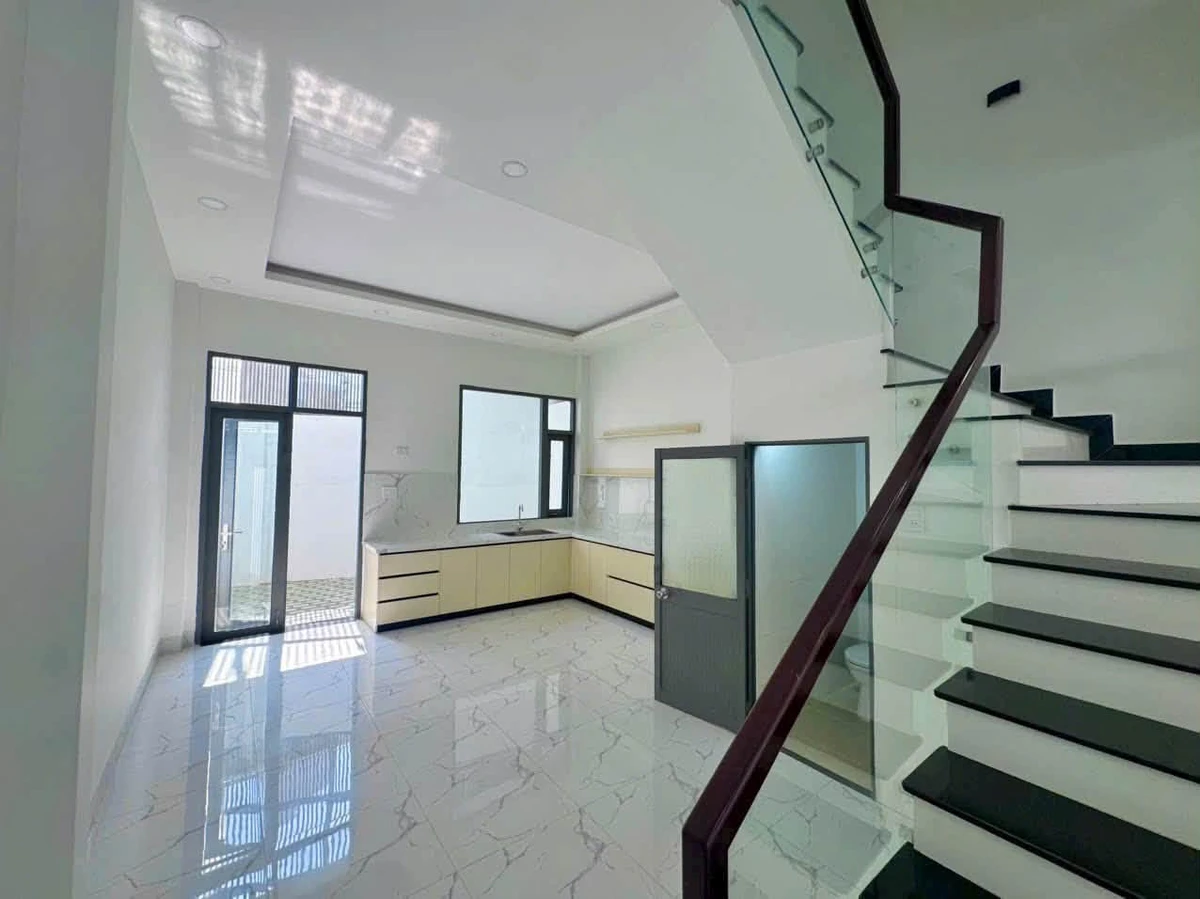 Bán nhà 3 tầng mới xây 208,5m2 Tháp Bà, Nha Trang - Ảnh thu nhỏ 2