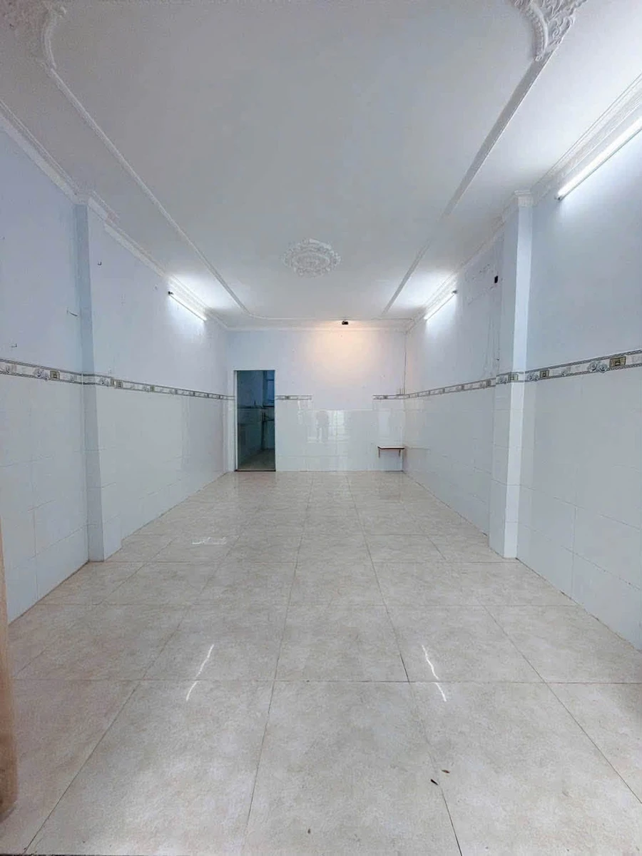 Bán nhà hẻm 1 trệt 1 lầu 73,4m² gần Tôn Thất Thuyết, Quận 4, giá 6,5 tỷ - Ảnh thu nhỏ 2
