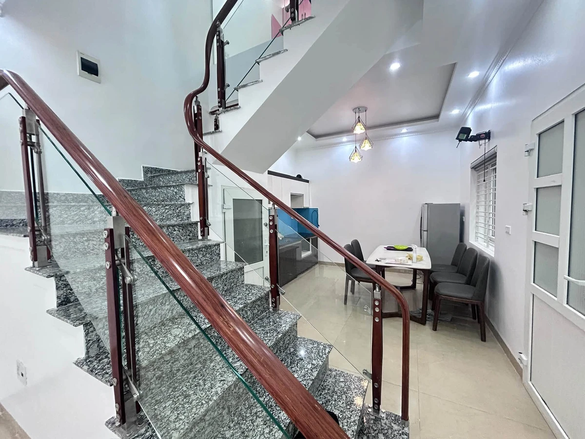 Bán nhà 3 tầng lô góc 47m² Phương Lưu 1 - Ảnh thu nhỏ 2