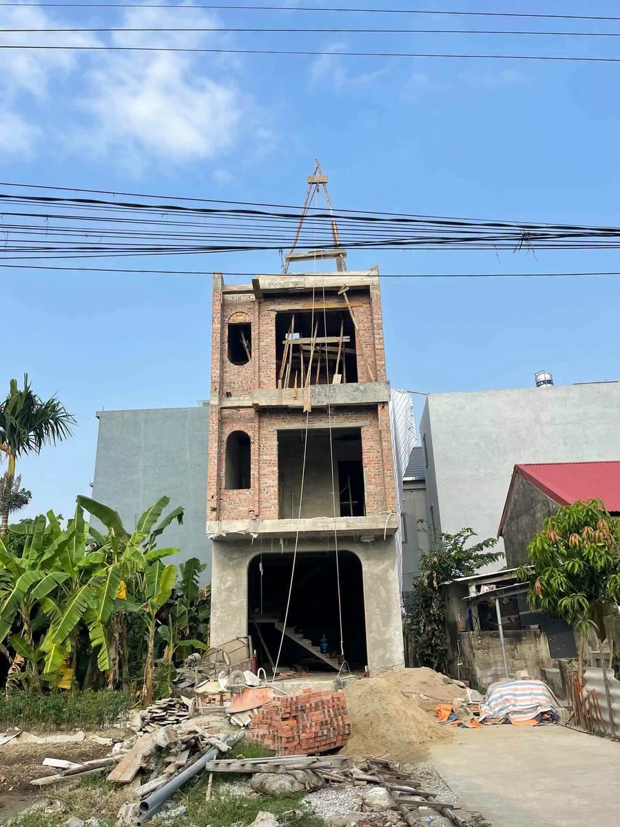 Bán nhà xây độc lập 45m² 3 tầng Phạm Hải Hóc Môn 2 tỷ - Ảnh 1