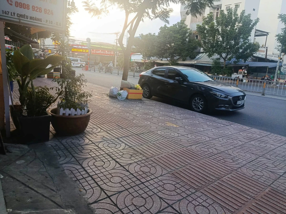Cho thuê nhà 4x20m 4 lầu 8PN 145 Lý Chiêu Hoàng, Phường 10, Quận 6 - 25 triệu/tháng - Ảnh 1