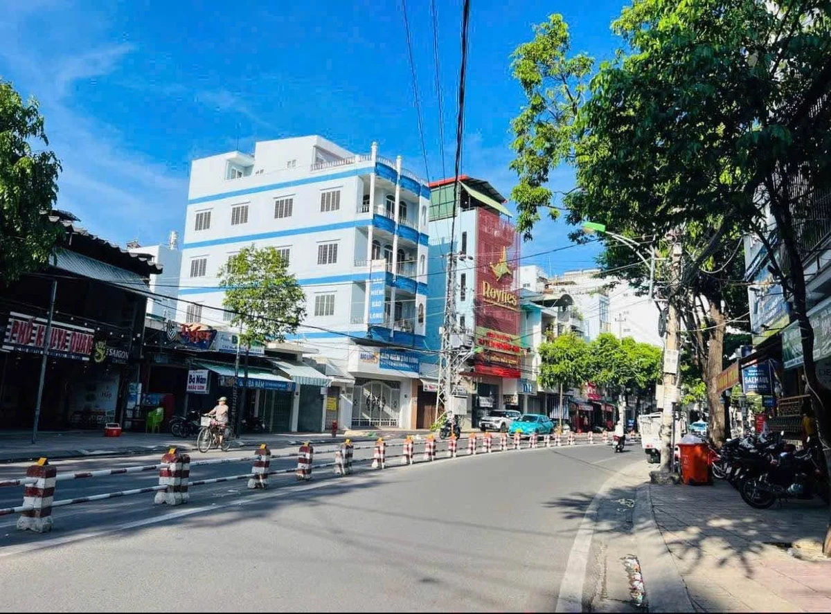 Bán nhà mặt tiền Nguyễn Thị Minh Khai, Nha Trang, 118 m², 21,2 tỷ - Ảnh thu nhỏ 2