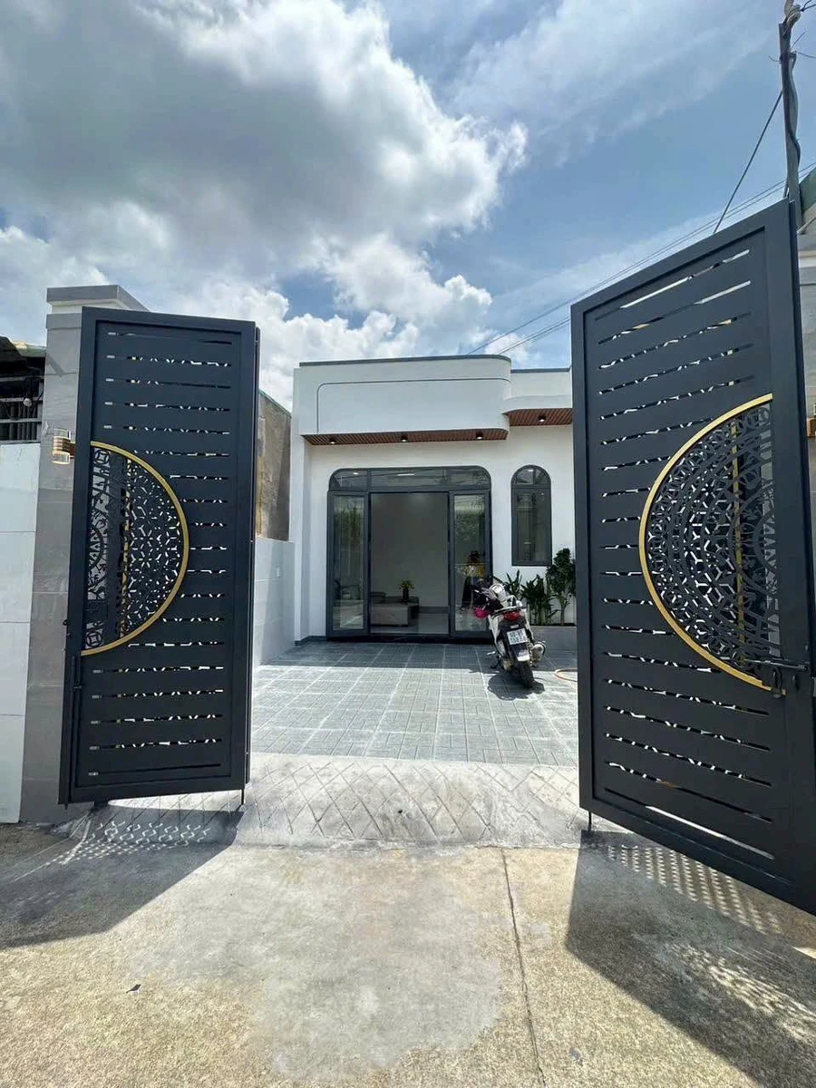 Bán nhà sổ riêng 2PN, 100m² gần chợ Quang Thắng, Quận 12 - Ảnh 1