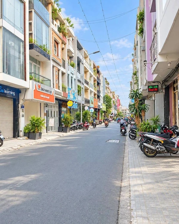 Bán nhà mới 3 tầng 52m2 2,7 tỷ Hạ Long nhaphogiarebmt