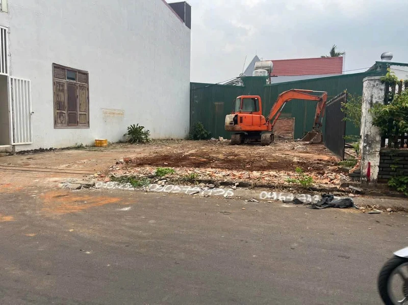 Bán gấp lô đất mặt đường Dương Khuê 5x17,5m, giá 3,55 tỷ, gần chợ Y Nuê
