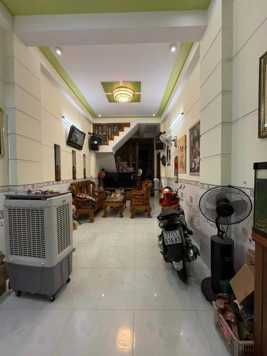 Bán nhà mặt tiền 3 tầng 49,5m² Quy Nhơn - Ảnh 1