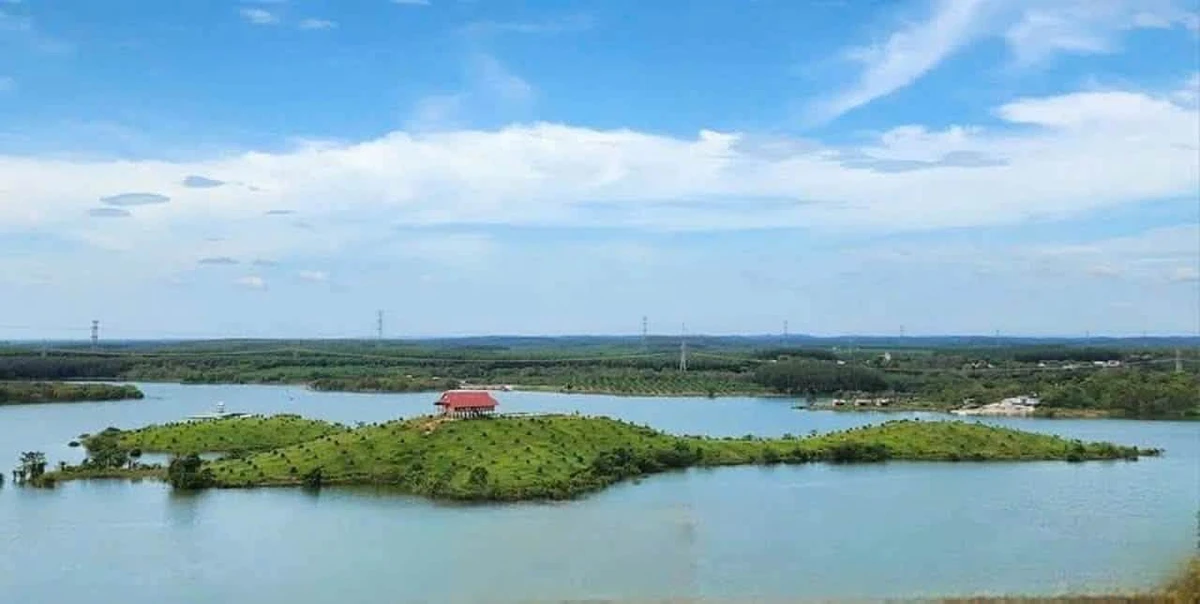 Bán đảo đất vườn 3,5ha giữa lòng hồ Thác Mơ, Nghĩa Trung, Bình Phước, giá 14 tỷ - Ảnh 1