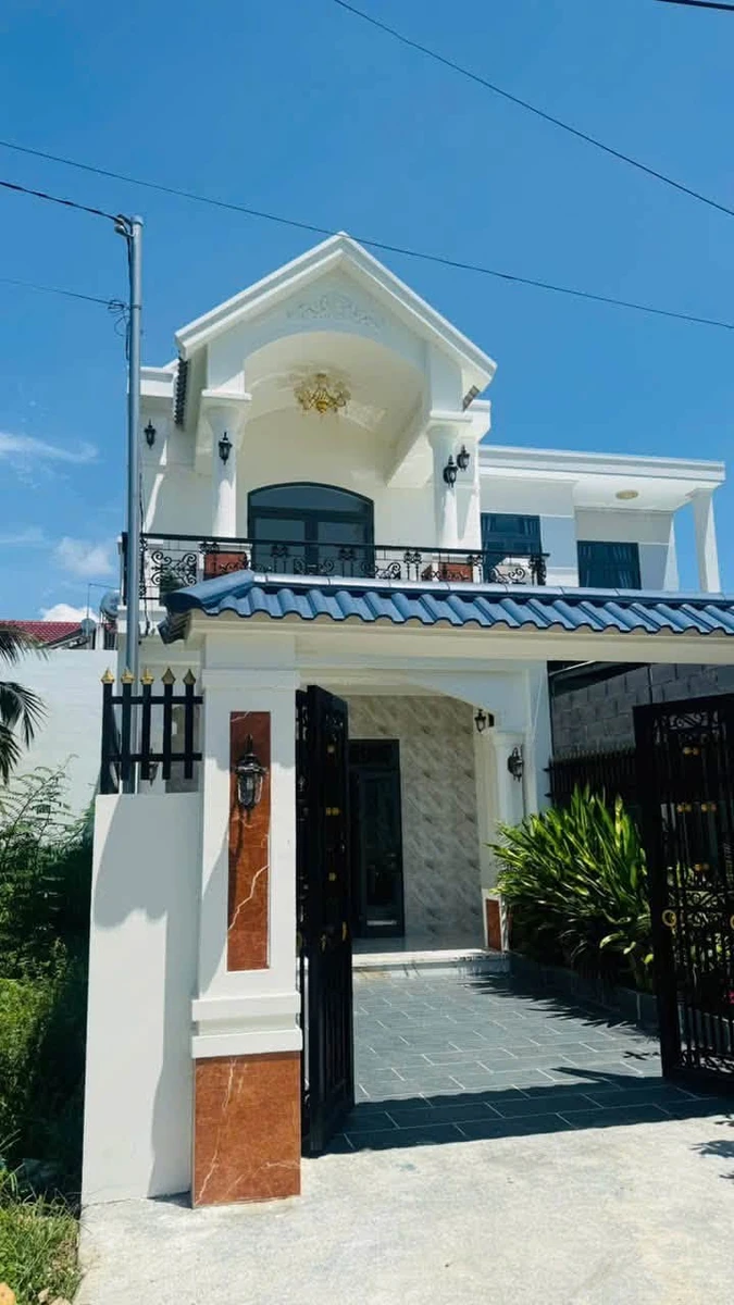 Bán nhà mặt tiền 3PN 114,5 m2 Xã Diên Phú giá 3,28 tỷ - Ảnh 1