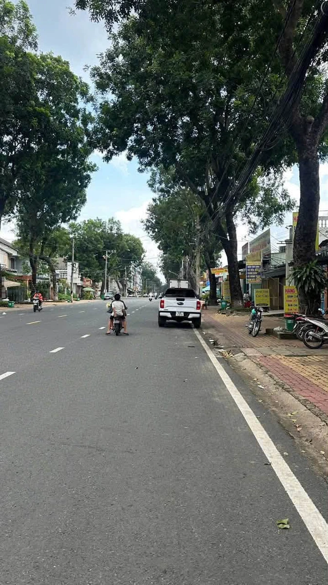 Bán nhà Lê Duẩn Tân Phú Đồng Xoài 180m² 4 tỷ 800 - Ảnh thu nhỏ 2