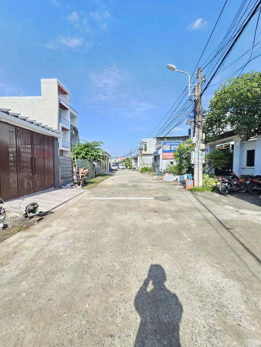 Bán nhà 1 trệt 1 lầu MT Thông Buôn Bán Dĩ An 100m² - 6,9 tỷ - Ảnh thu nhỏ 2