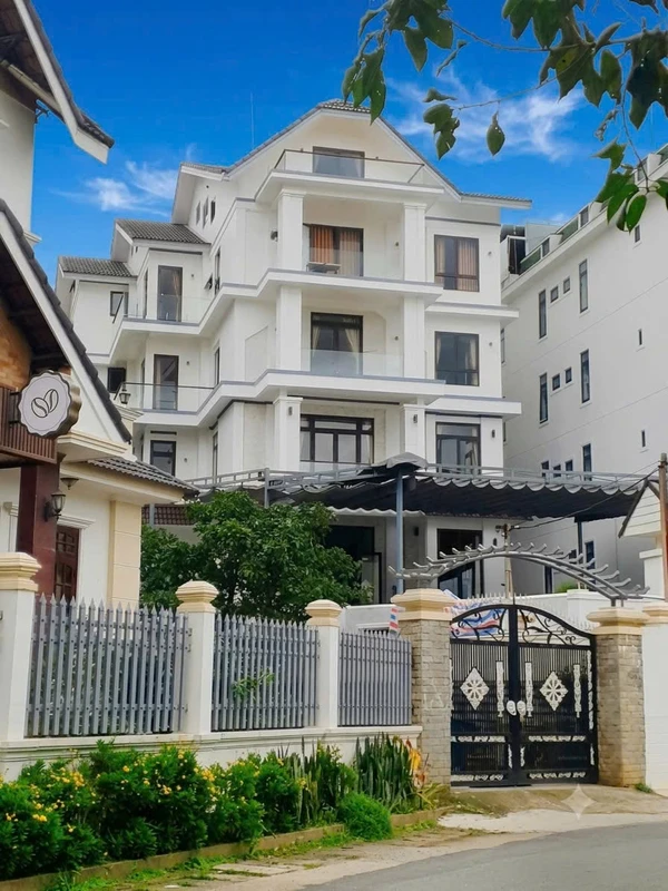 Bán tòa nhà mặt tiền Trần Khánh Dư Đà Lạt 585m² 65 tỷ