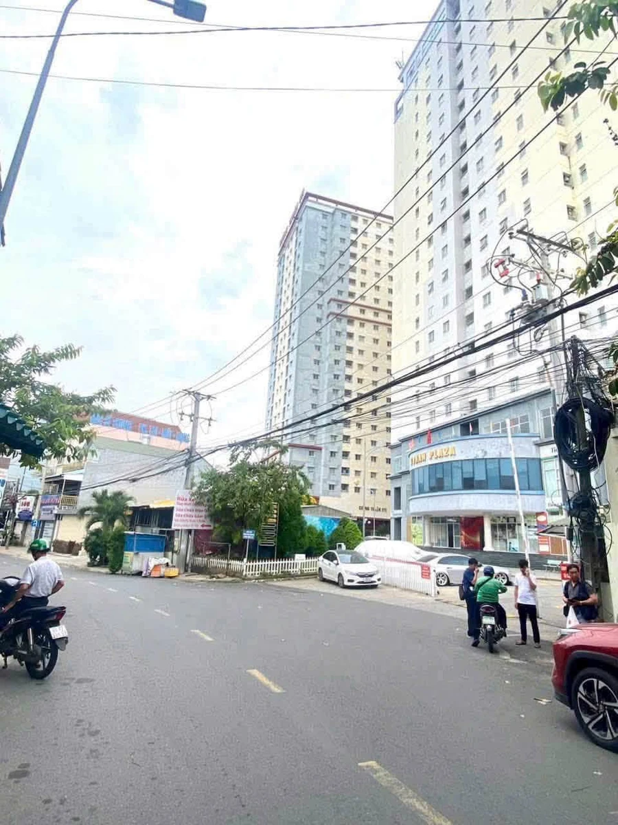 Bán nhà 1 trệt 1 lầu 160m² 3PN Quận 7 giá 4.9 tỷ - Ảnh thu nhỏ 2