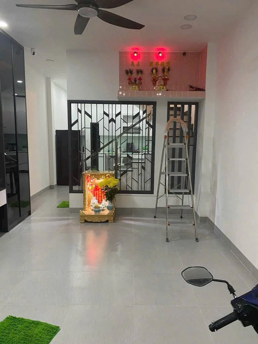 Bán nhà 4x18m trệt 2 lầu 4PN khu Nam Long An Lạc, Bình Tân, giá 6,8 tỷ - Ảnh thu nhỏ 3