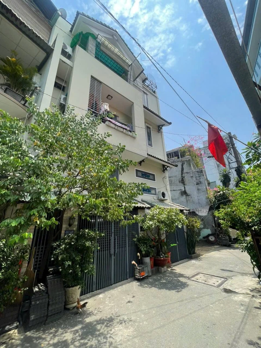 Bán nhà 4 lầu 64m2, 5 phòng ngủ, ô tô vào nhà, khu Dương Quảng Hàm, Gò Vấp, giá hơn 8 tỷ - Ảnh 1