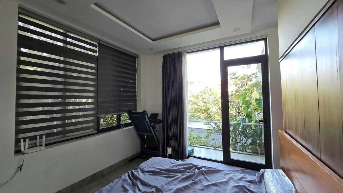 Bán biệt thự 3 tầng mặt tiền 388m² Phạm Văn Đồng - Ảnh thu nhỏ 4
