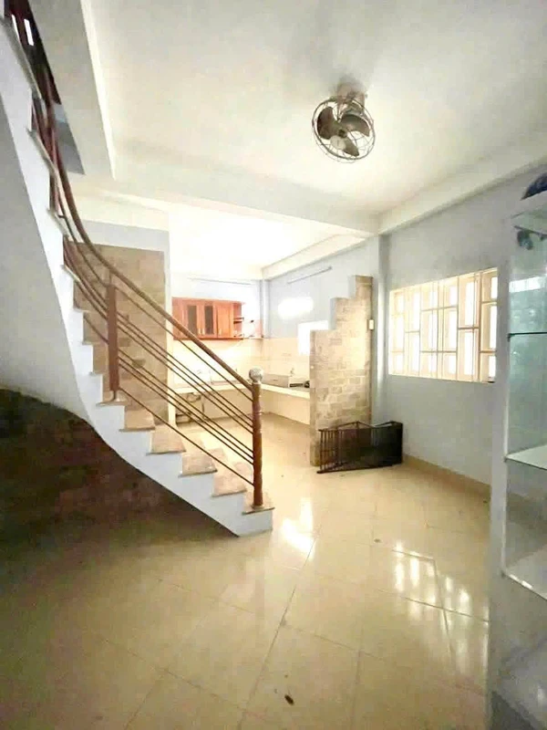 Bán nhà 2 tầng 22.5m² Ngô Gia Tự Quận 10 - 5.6 tỷ