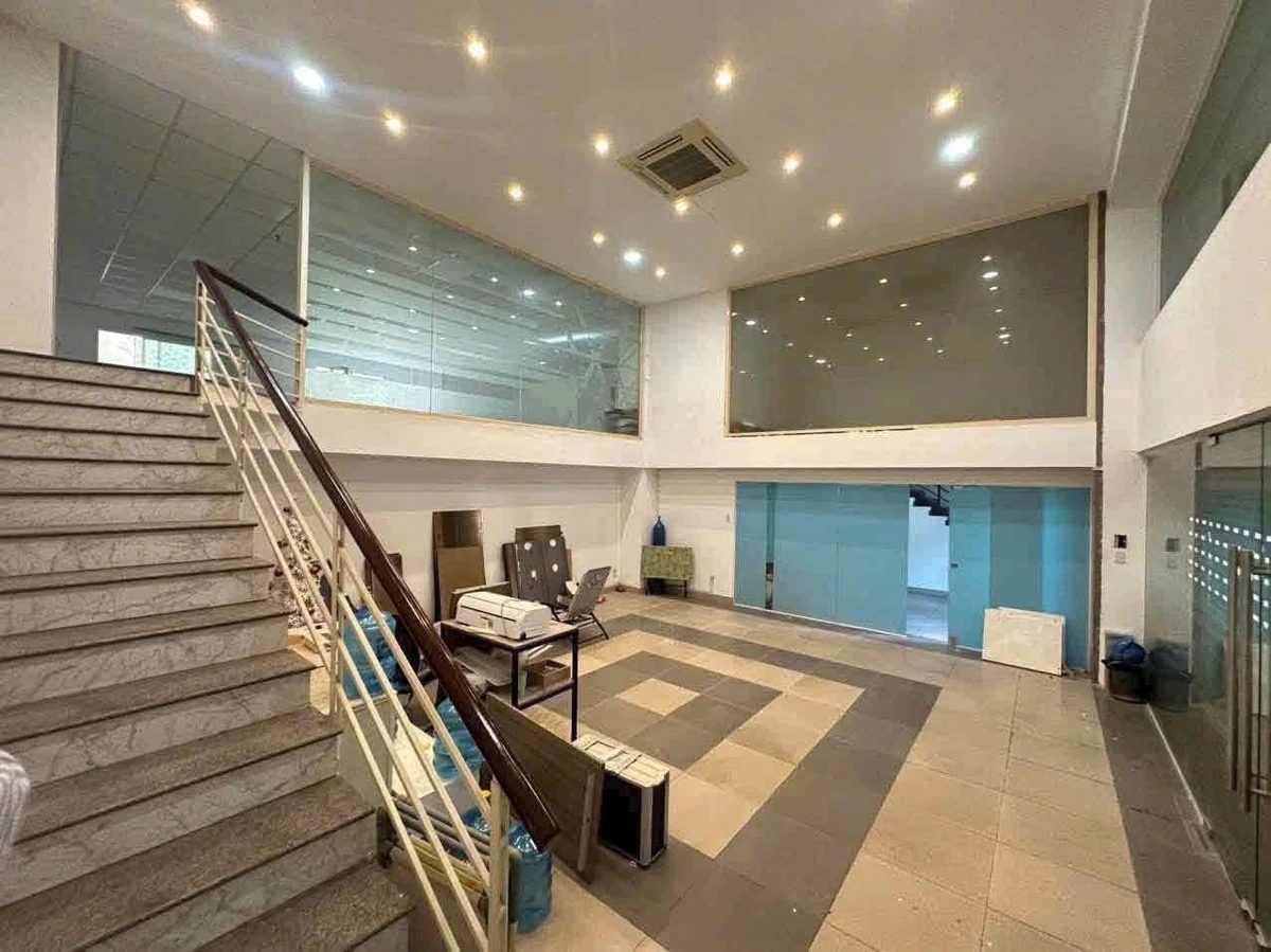 Cho thuê mặt bằng kinh doanh 200m² mặt tiền 9m Sương Nguyệt Ánh, Bến Thành, Quận 1 - Ảnh thu nhỏ 3