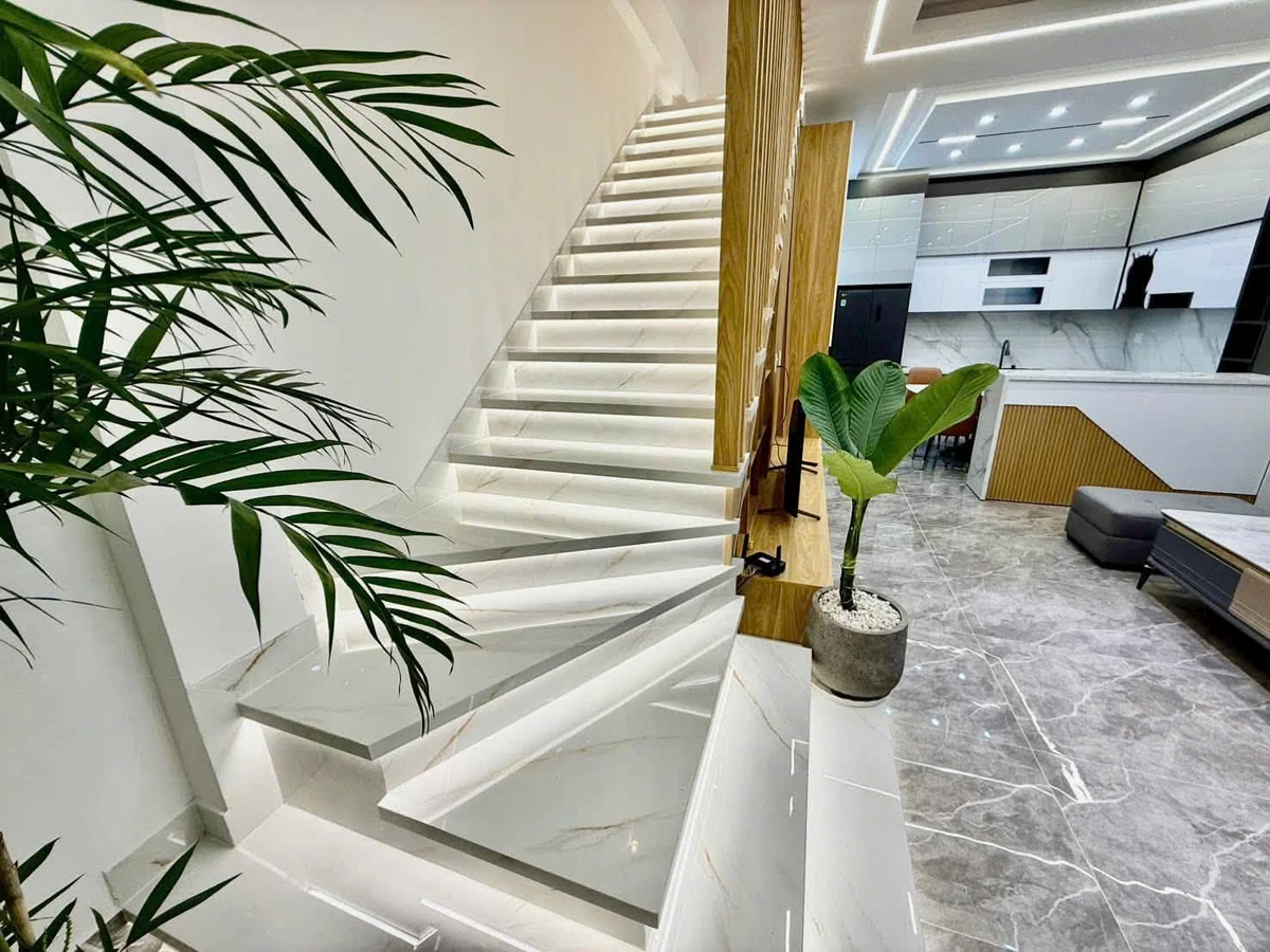 Bán nhà mặt tiền đường Cổ Loa, Đà Lạt, 73m², 5 phòng ngủ, full nội thất, giá 8,9 tỷ - Ảnh thu nhỏ 5