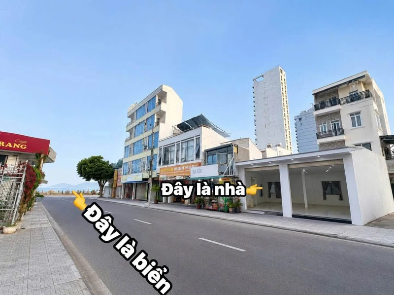 Bán nhà 3 mặt tiền đường Dương Hiến Quyền, Nha Trang, 145,8m2, giá 20 tỷ