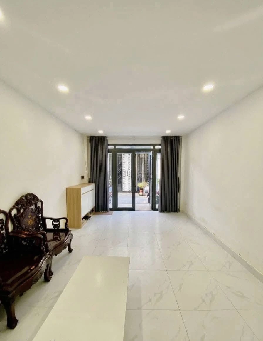 Bán nhà phố 3PN Quận 8, 56m², có nội thất, sổ hồng riêng - Ảnh thu nhỏ 3